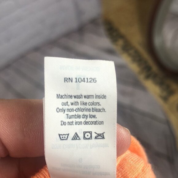 Pray Big T-shirt size large Women’s Tultex Orange - Picture 5 of 5